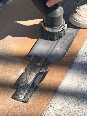 SmoliTec Werkstatt-Test: Sandstrahlen mit feinem Extover®-Granulat - Extover® als Strahlmittel – SmoliTec testet feines Blähglas-Granulat